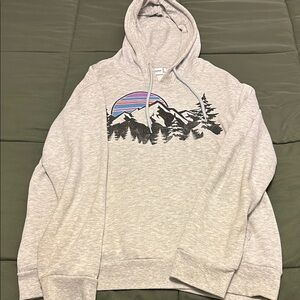 Gray Mountain Print Hoodie